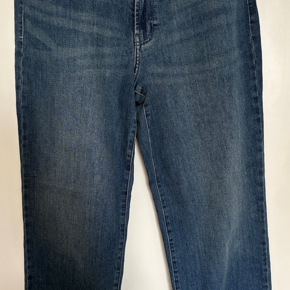 Old Navy Women's High-Rise Straight Jeans - Picture 6 of 6
